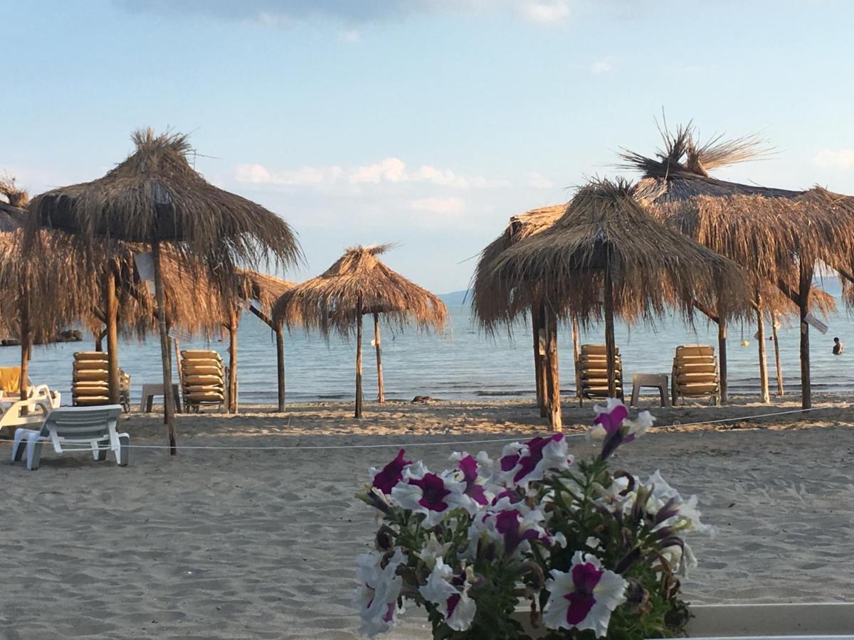 Апарт отель Flora Beach Private Поморие Экстерьер фото