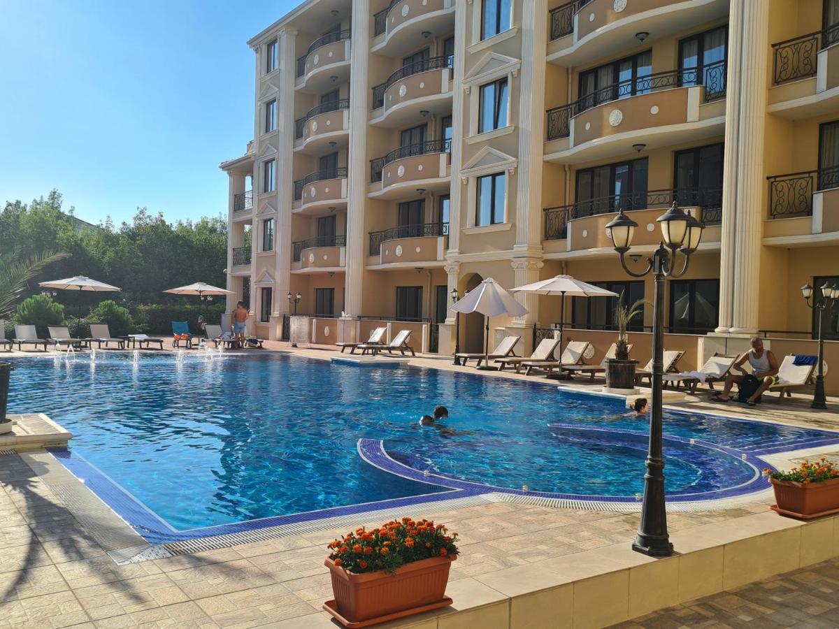 Апарт отель Flora Beach Private Поморие Экстерьер фото
